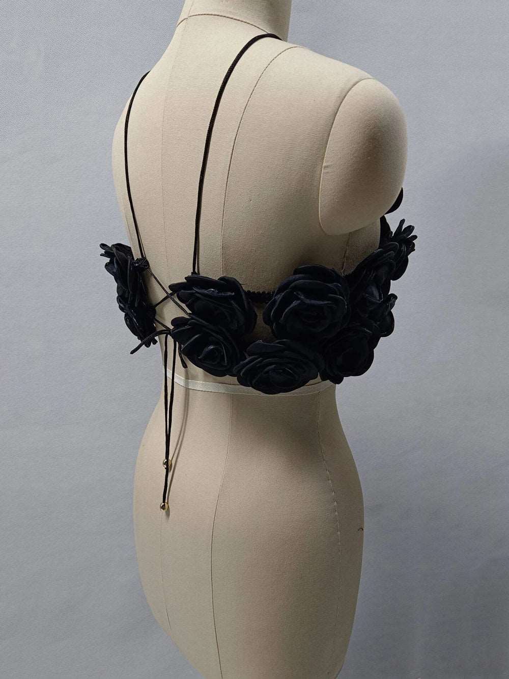 3D Flower Splicing Lace-Up Design Black Crop Top
