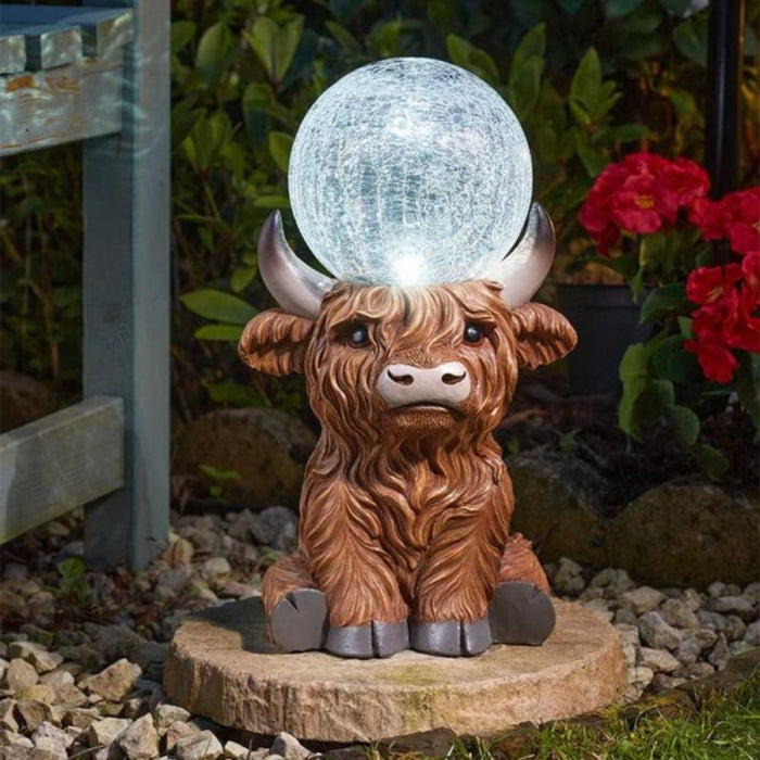 Smart Garden Highland Cow Orb Solar Figurine