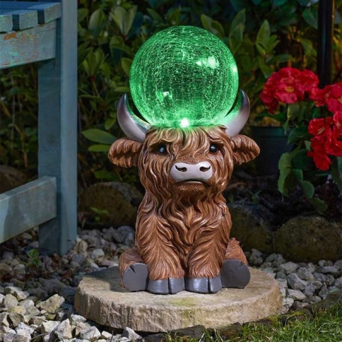 Smart Garden Highland Cow Orb Solar Figurine